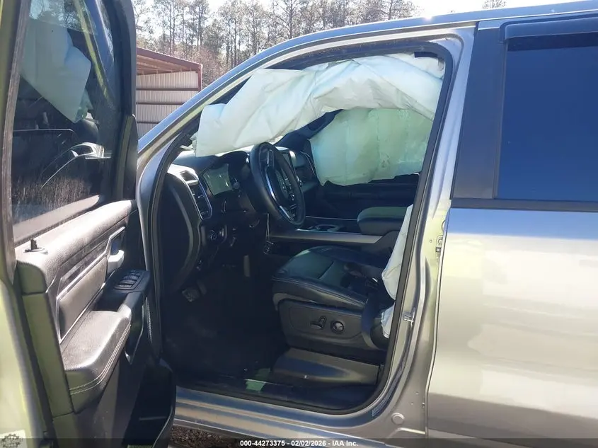 2024 RAM 1500 BIG HORN  4X2 5'7 BOX