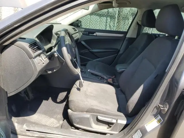 2013 VOLKSWAGEN PASSAT S  