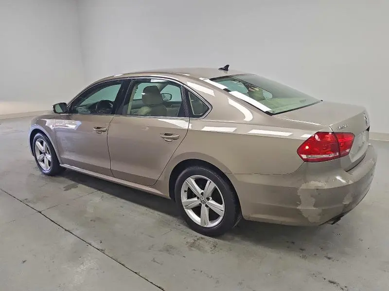 2015 VOLKSWAGEN PASSAT S  