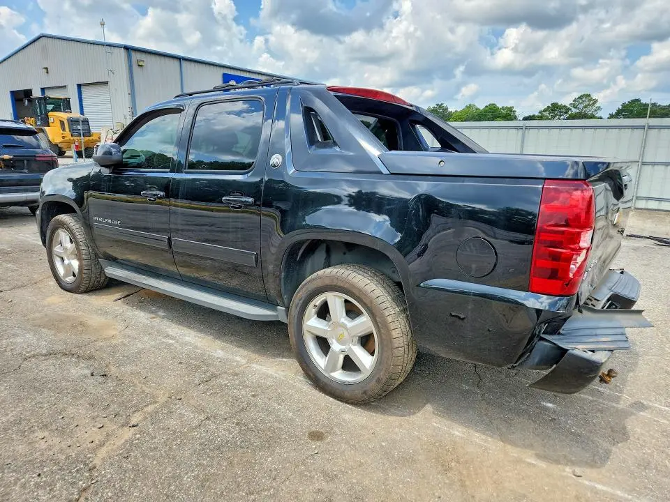 2013 CHEVROLET AVALANCHE LT  