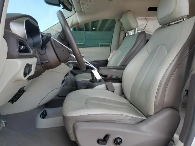 2017 CHRYSLER PACIFICA TOURING L  