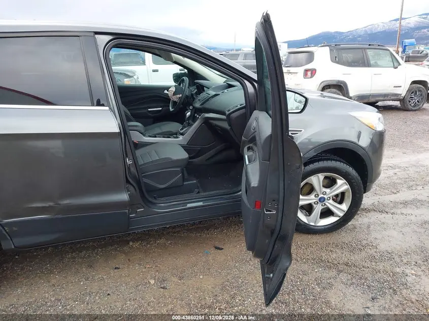 2015 FORD ESCAPE SE