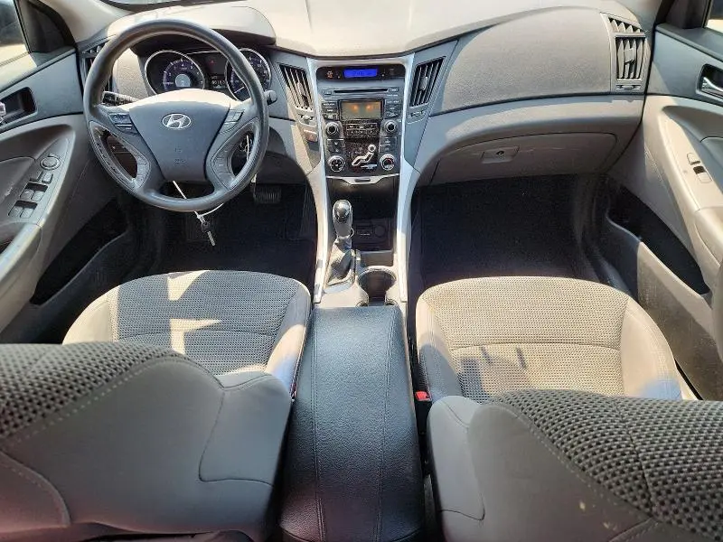 2012 HYUNDAI SONATA GLS  