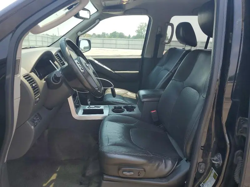 2011 NISSAN PATHFINDER S  
