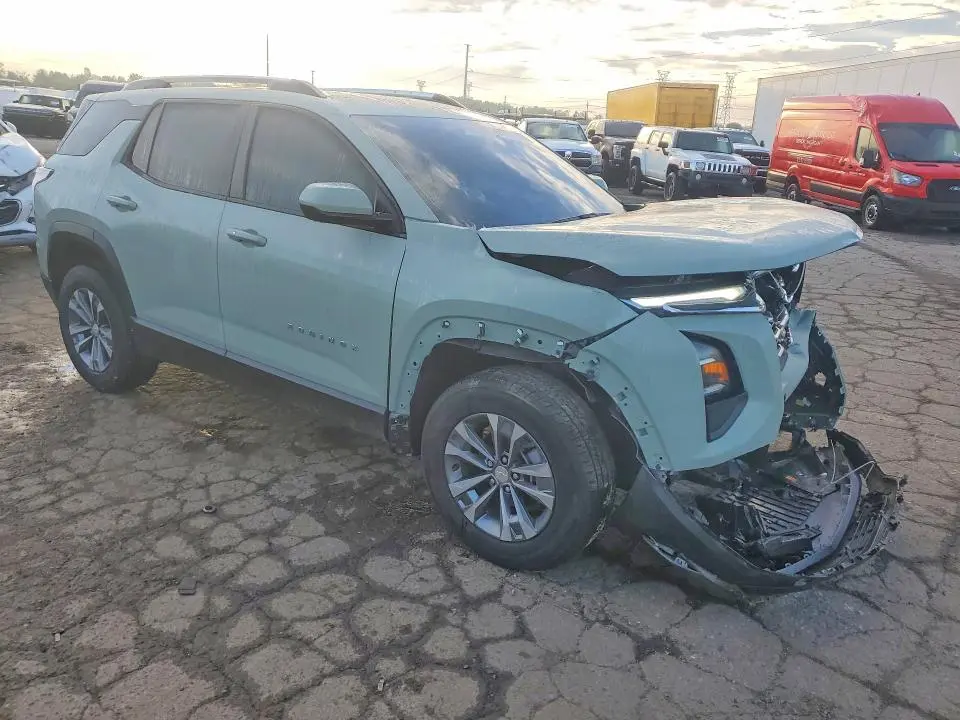2025 CHEVROLET EQUINOX LT  