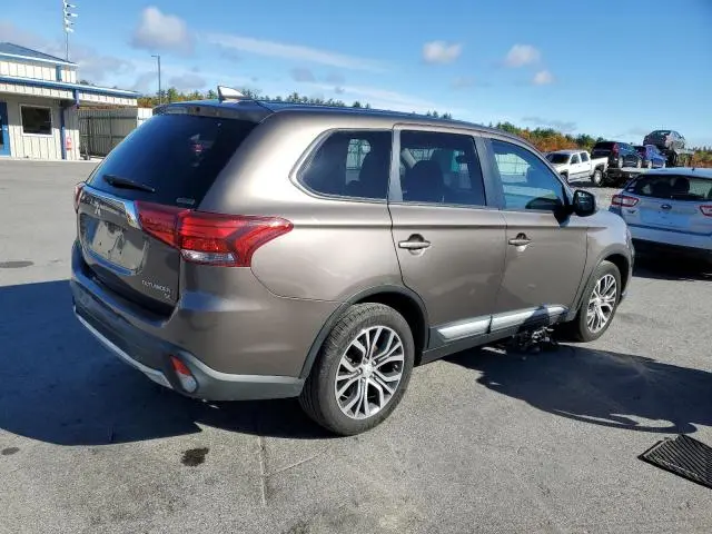 2017 MITSUBISHI OUTLANDER SE  