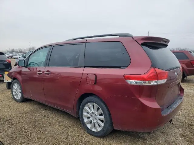 2014 TOYOTA SIENNA   