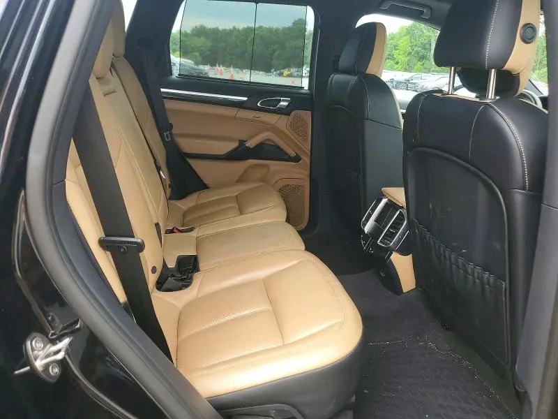 2018 PORSCHE CAYENNE SE HYBRID PLATINUM  
