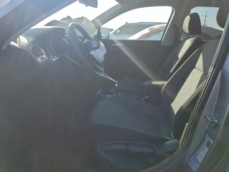 2021 VOLKSWAGEN TIGUAN S  