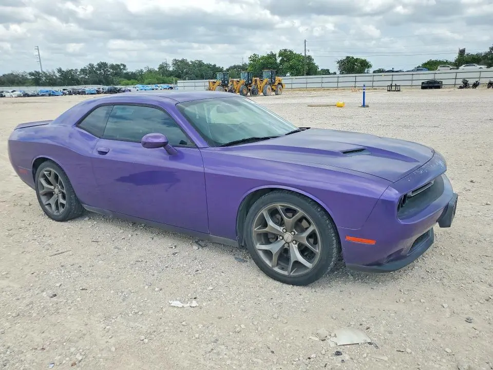 2016 DODGE CHALLENGER SXT  