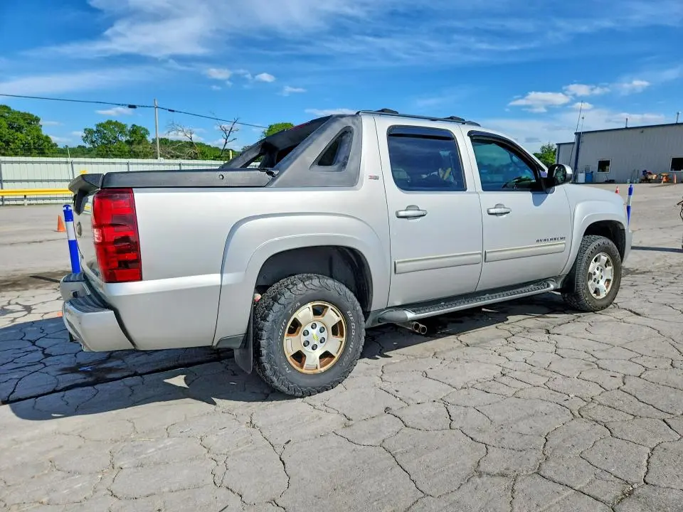2010 CHEVROLET AVALANCHE LT  