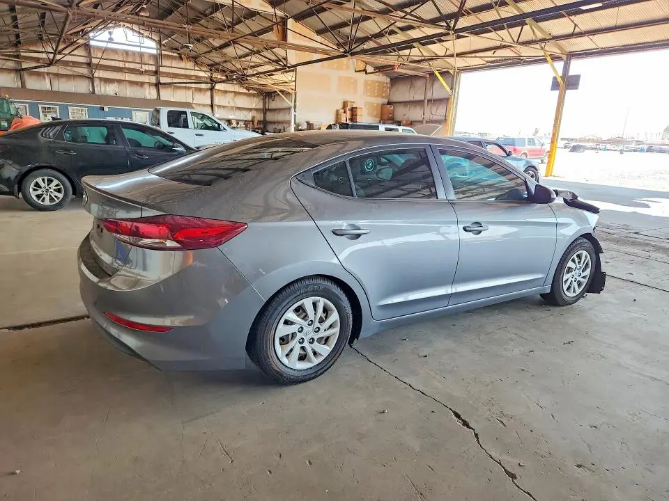 2018 HYUNDAI ELANTRA SE  