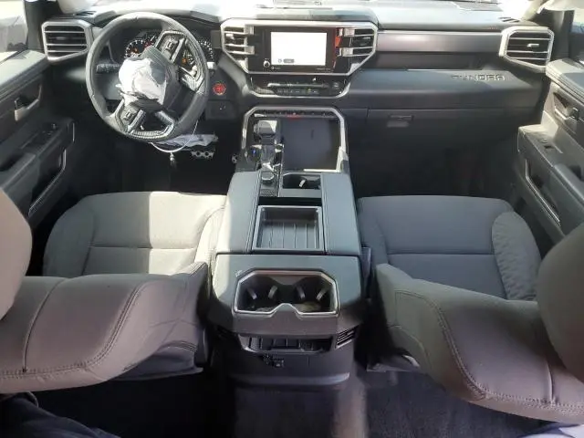 2024 TOYOTA TUNDRA CREWMAX SR  