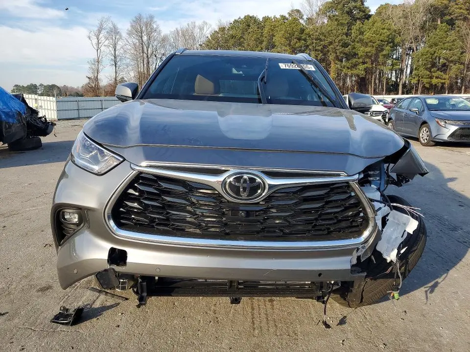 2026 TOYOTA HIGHLANDER HYBRID LIMITED  