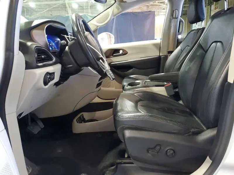 2017 CHRYSLER PACIFICA TOURING L PLUS  