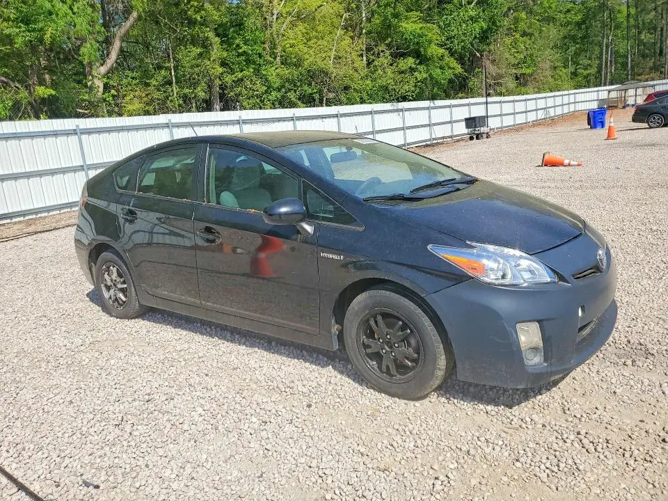2011 TOYOTA PRIUS THREE  