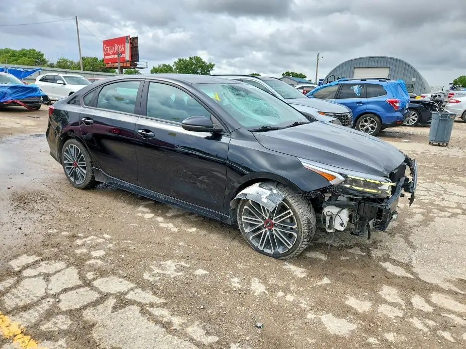 2023 KIA FORTE GT  