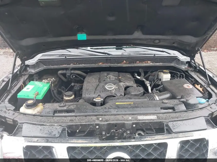 2010 NISSAN TITAN SE