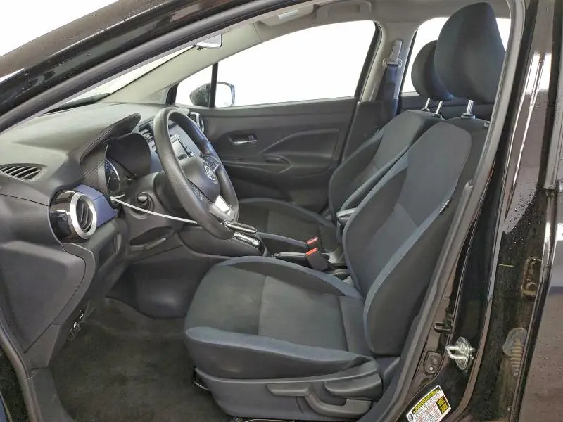 2023 NISSAN VERSA SV  