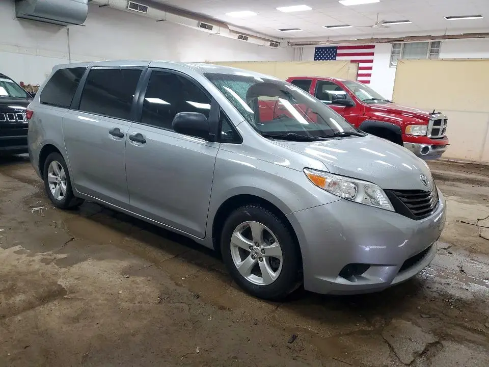 2015 TOYOTA SIENNA L 7-PASSENGER  