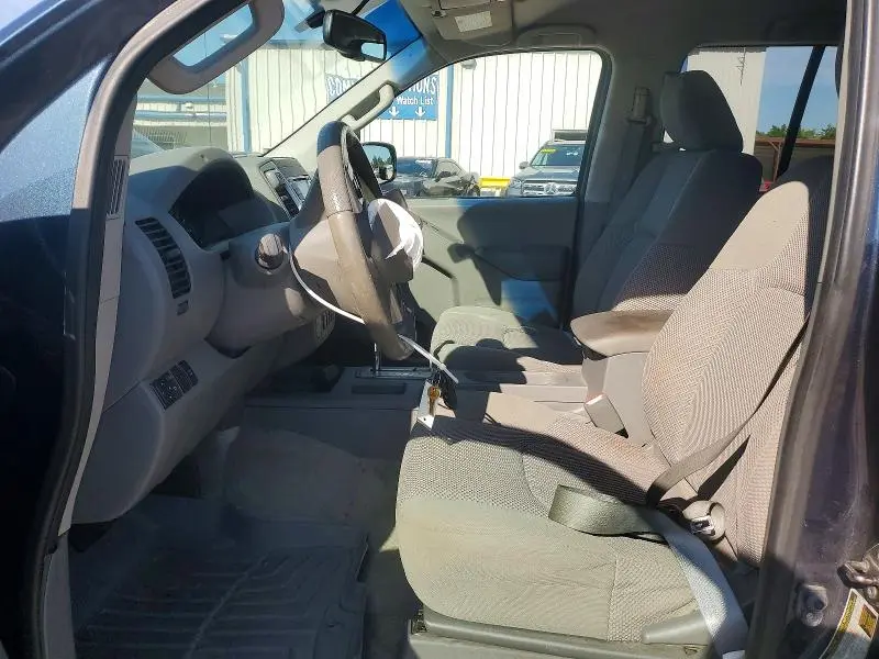 2015 NISSAN FRONTIER S  
