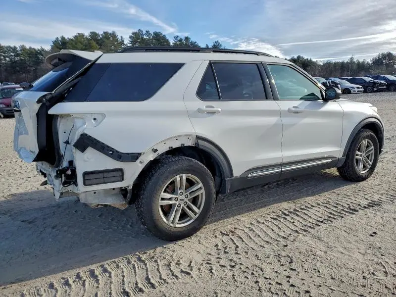 2022 FORD EXPLORER XLT  