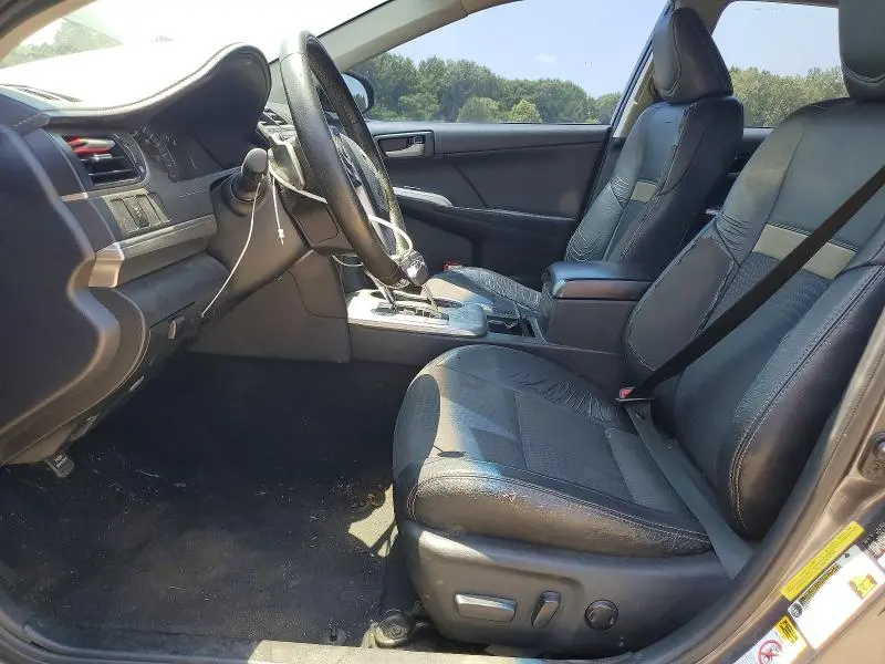 2013 TOYOTA CAMRY SE  