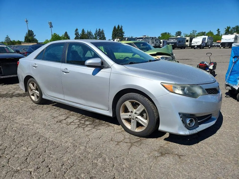 2012 TOYOTA CAMRY SE  
