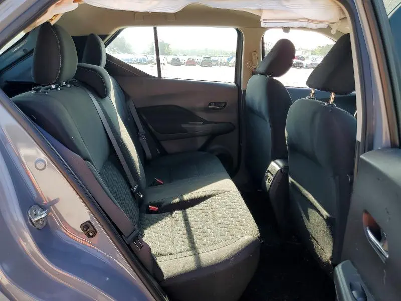 2021 NISSAN KICKS SV  