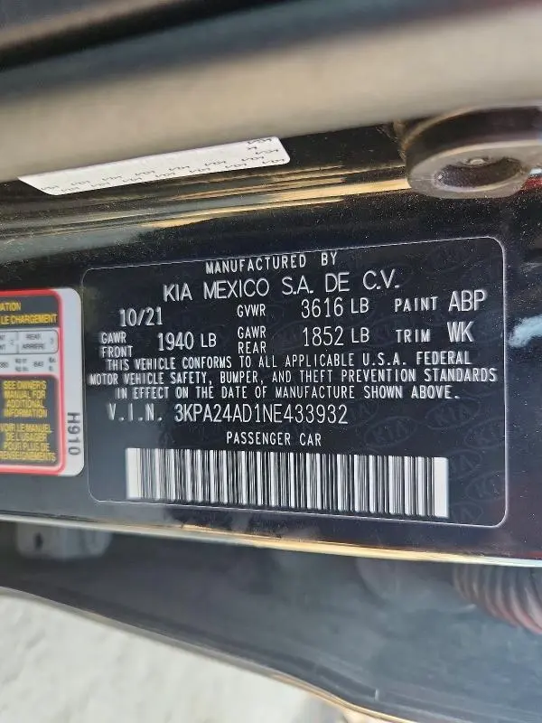 2022 KIA RIO LX  
