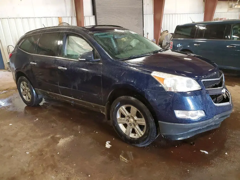 2011 CHEVROLET TRAVERSE LT  