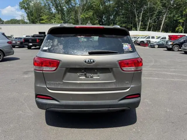 2016 KIA SORENTO LX  