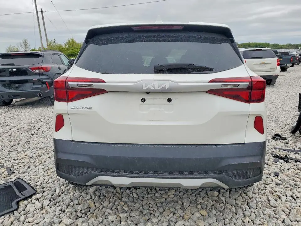 2022 KIA SELTOS LX  