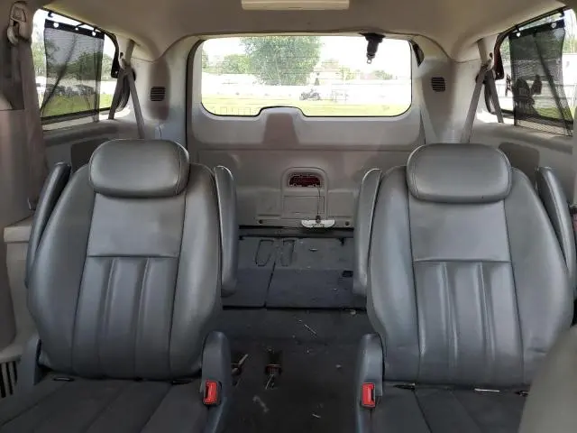 2010 CHRYSLER TOWN & COUNTRY TOURING  