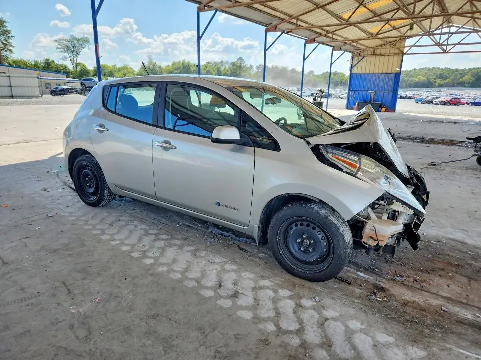 2013 NISSAN LEAF S  