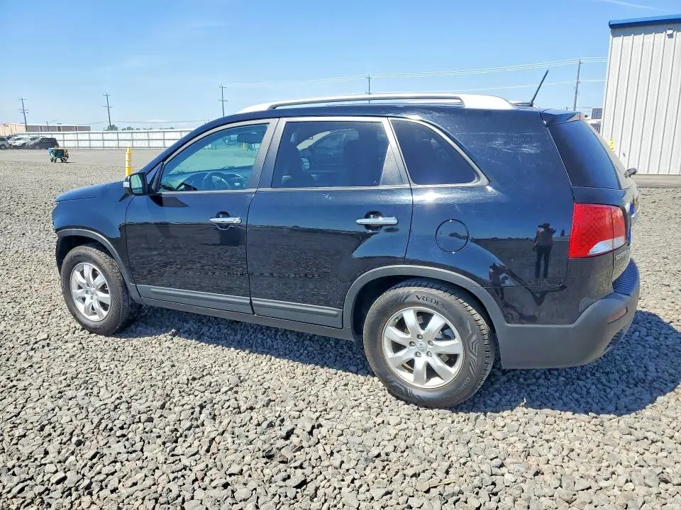 2013 KIA SORENTO LX  