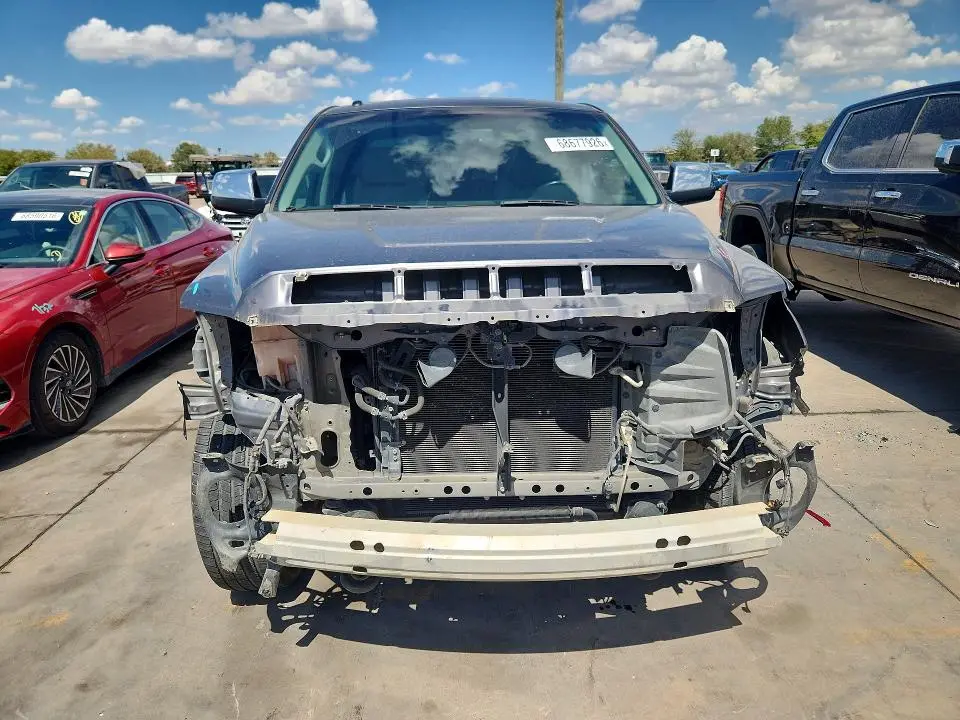 2017 TOYOTA TUNDRA CREWMAX LIMITED  