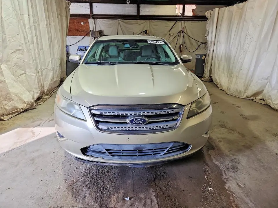 2011 FORD TAURUS SEL  