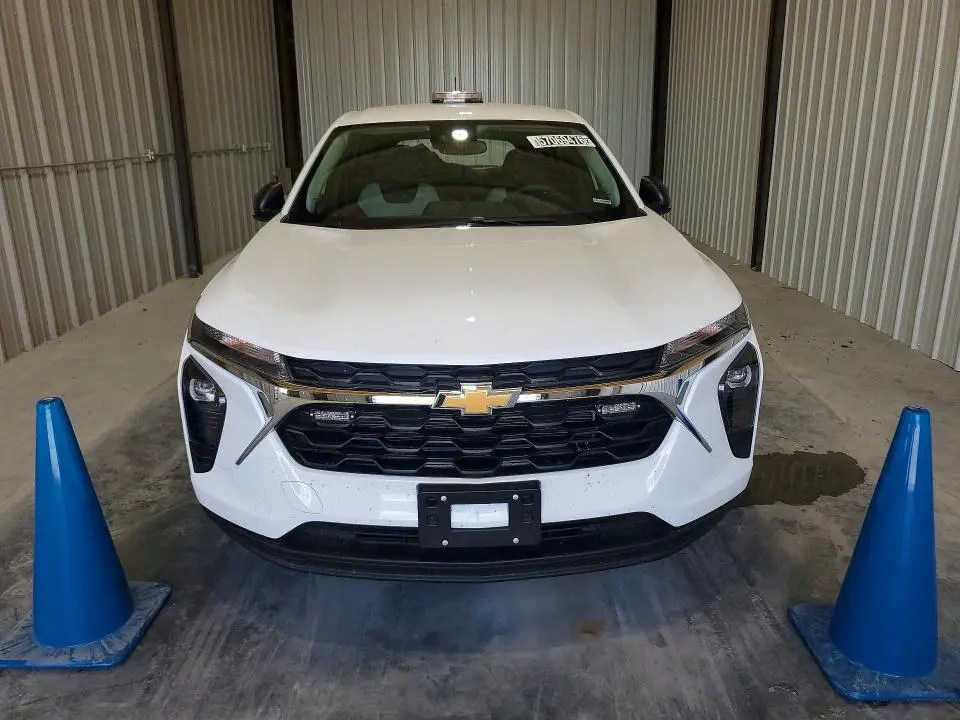 2025 CHEVROLET TRAX LS  