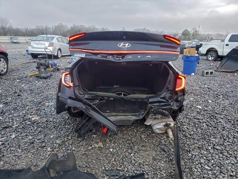 2021 HYUNDAI SONATA SE  