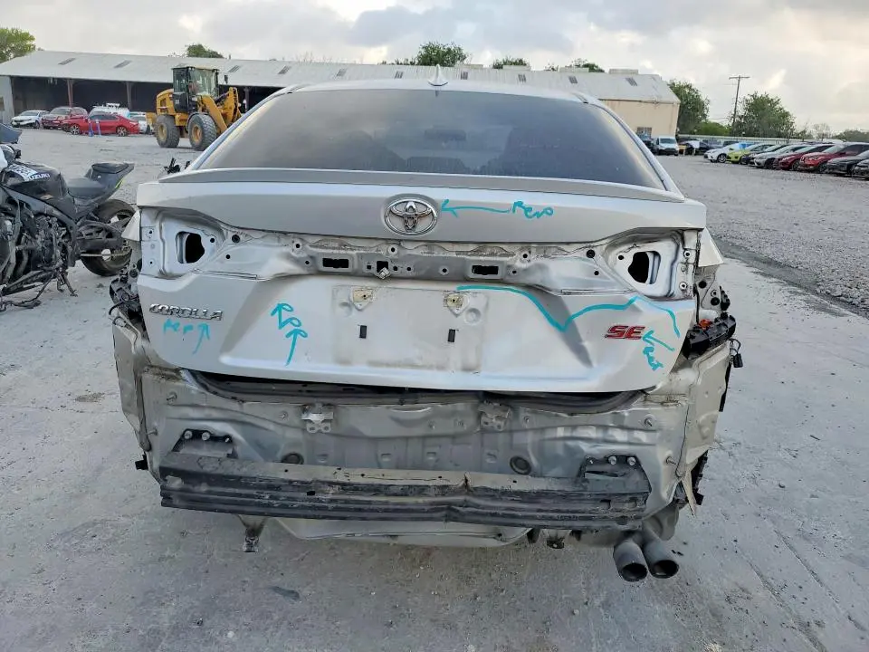 2021 TOYOTA COROLLA SE  