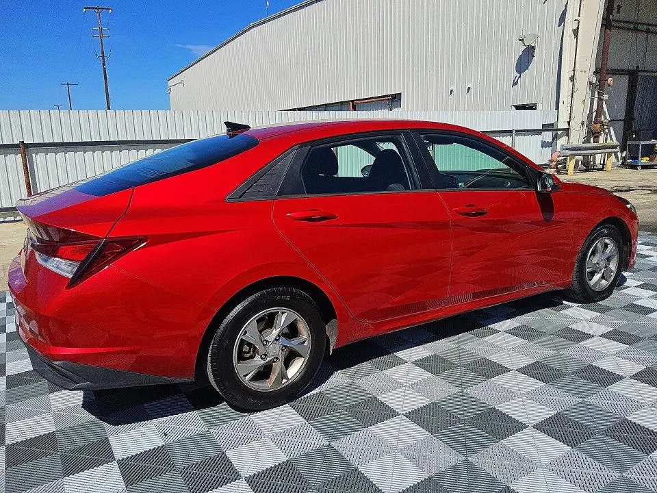 2021 HYUNDAI ELANTRA SE  