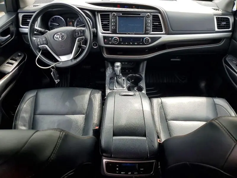 2018 TOYOTA HIGHLANDER XLE  