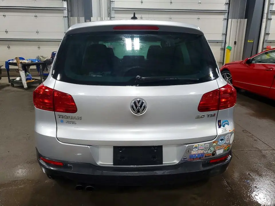 2014 VOLKSWAGEN TIGUAN S  
