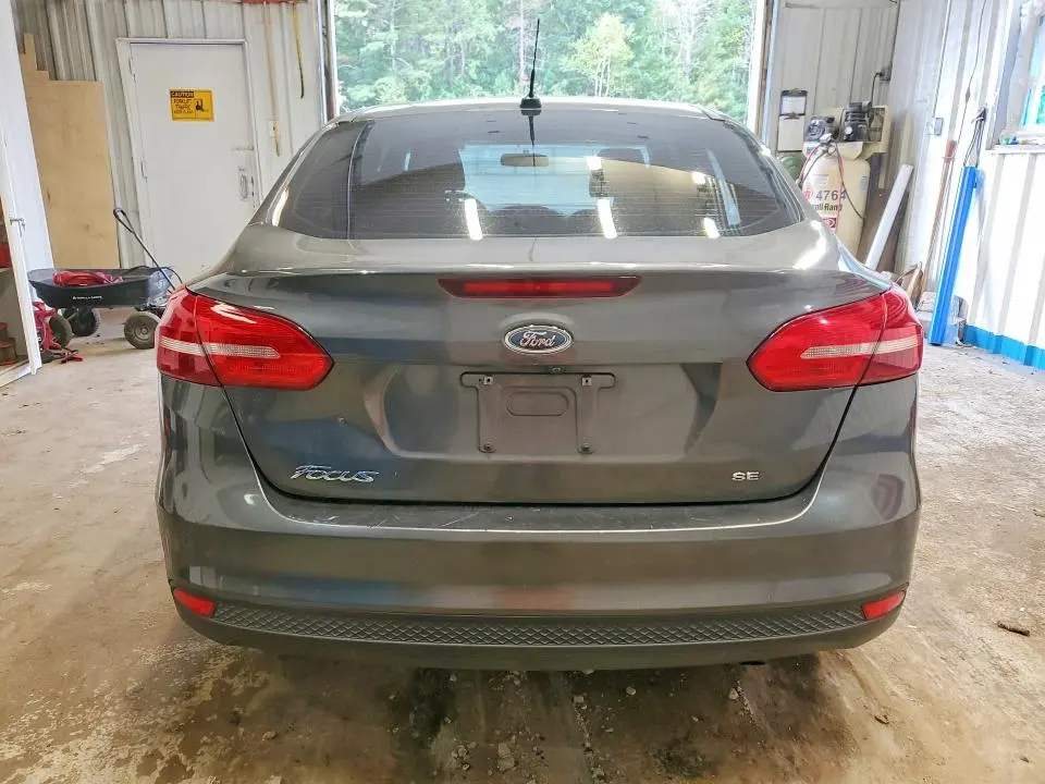 2018 FORD FOCUS SE  