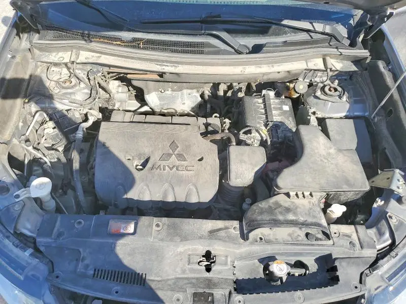 2019 MITSUBISHI OUTLANDER SE  