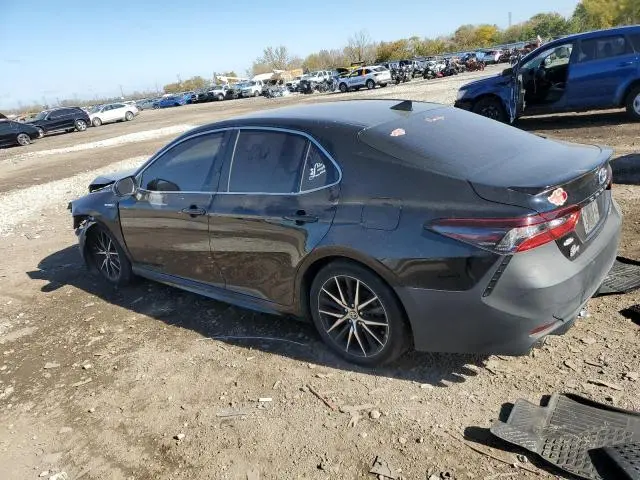2021 TOYOTA CAMRY SE  
