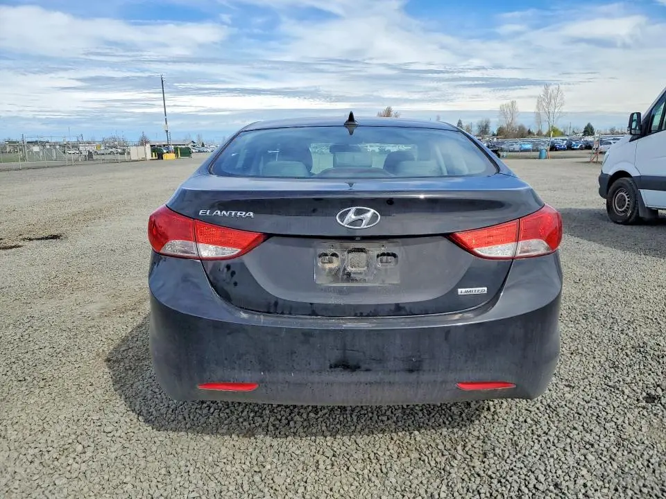 2012 HYUNDAI ELANTRA   