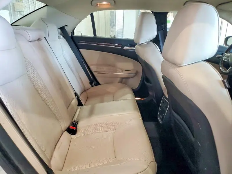 2018 CHRYSLER 300 LIMITED  