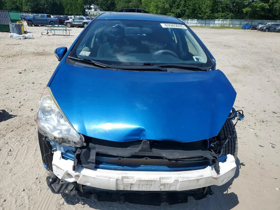 2014 TOYOTA PRIUS C THREE  